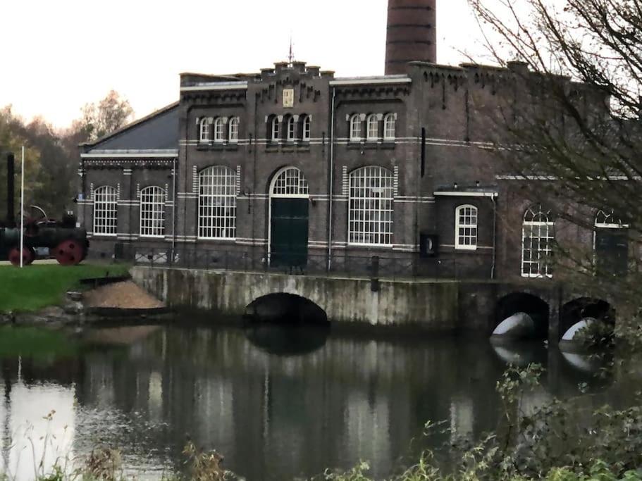 Вилла Gezellige Pipo Met Grote Schommel Aan Het Water Медемблик Экстерьер фото